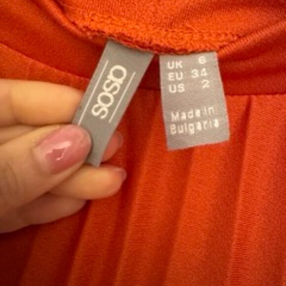 ASOS mid length pleated skirt - Picture 2 of 2